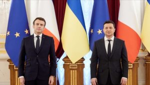 Macron, Ukrayna Cumhurbaşkanı Zelenskiy ile telefonda görüştü