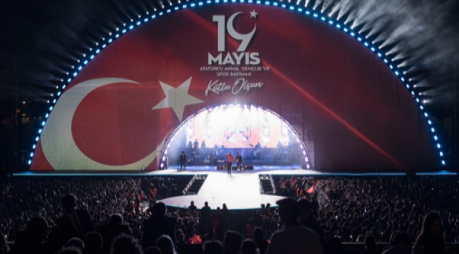 Murat Boz konserinde izdiham
