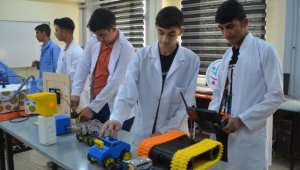 Muşlu öğrenciler tasarladıkları "Rekabot V2" robotu ile TEKNOFEST'e katılacak