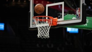 NBA'de Heat ve Suns konferans yarı final serilerine galibiyetle devam etti