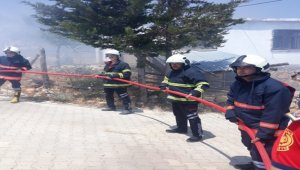 Niğde Belediyesi itfaiye ekipleri Mersin'de yangın eğitimine katıldı