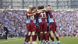 Şampiyon Trabzonspor, sezonu Medipol Başakşehir deplasmanında tamamlıyor