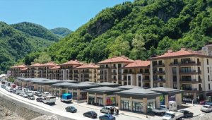 Sel felaketinin yaşandığı Dereli'de esnaf yeni iş yerlerine taşınıyor