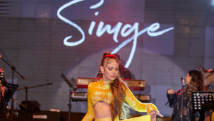 Simge şarkılarıyla coşturdu!