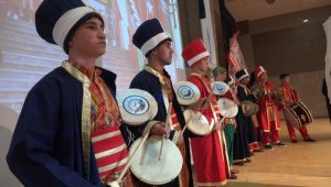 Sivas'ta İstanbul'un fethinin 569. yılı dolayısıyla mehter takımı konser verdi