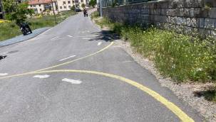 Sürücü adayları yoğun ve dar olan pistten şikayetçi 