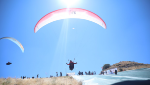 Talas'ta Türkiye Yamaç Paraşütü Şampiyonası başlıyor