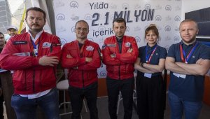 TEKNOFEST Yönetim Kurulu Başkanı Bayraktar, TEKNOFEST Azerbaycan'da AA standını ziyaret etti