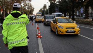 Trabzonspor'un şampiyonluk kutlamaları nedeniyle İstanbul'da bazı yollar trafiğe kapatılacak