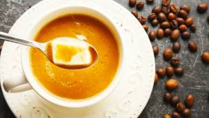 Türk Kahvesinin İçerisine Tereyağı Eklemenin Mucizevi Etkilerini Görünce Çok Şaşıracaksınız! İşte Rekorlar Kıran O Yöntem