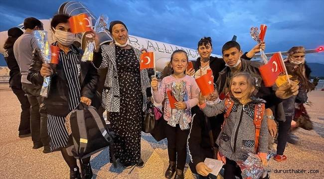Ukrayna'dan tahliye edilen Ahıska Türklerinden oluşan 8. kafile Elazığ'a geldi