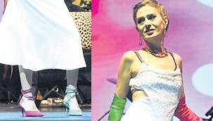 Yıldız Tilbe yine tarzıyla dikkat çekti