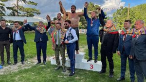 661. Domaniç Yağlı Pehlivan Güreşleri'nde başpehlivan Recep Kara oldu