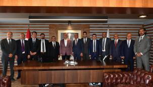 ABB Başkanı Mansur Yavaş Ulaşım Esnafı ile Buluştu 