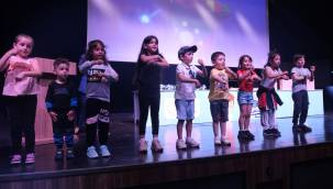 'Aklınla Bin Yaşa'da ödül heyecanı