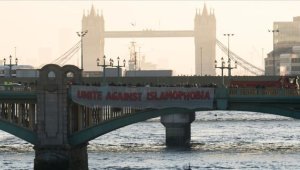 Anket: İngiltere'de 10 Müslüman'dan 7'si iş yerinde İslamofobik davranışa maruz kalıyor