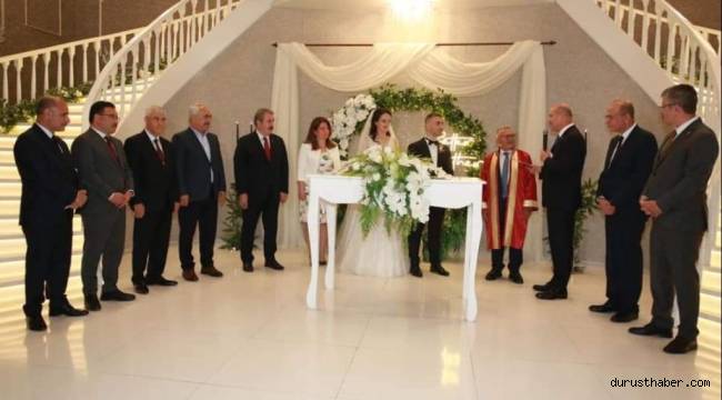 Bakan Soylu, Kayseri’de nikah şahidi oldu