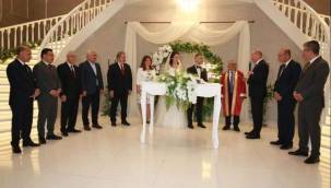 Bakan Soylu, Kayseri’de nikah şahidi oldu