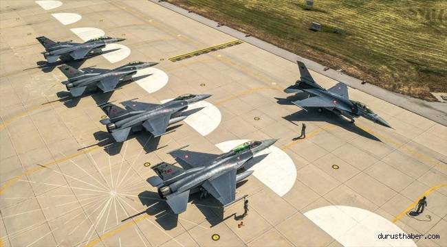 Balıkesir'deki 193. Öncel Filo'da donanımlı savaş pilotları yetişiyor