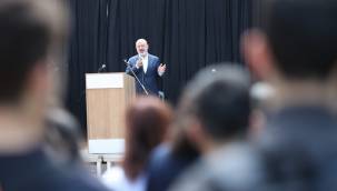 Başkan Çolakbayrakdar, Gençlerimiz için ne yapılsa azdır