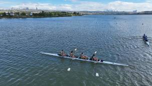 Başkent'te 20 Yıl Sonra Kürekler Maviliklere Çekildi 