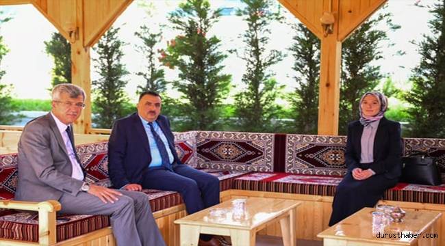 Beypazarı Kaymakamı Erdoğan ile Belediye Başkanı Kaplan bir araya geldi