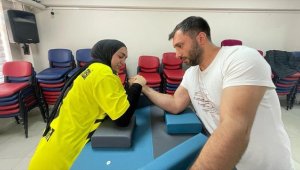 Bozkurt'ta okulu sular altında kalan Kerime'nin şampiyonluğu moral oldu