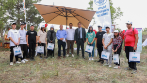 Büyükşehir'in Kursiyerleri Hem Fidan Dikti Hem de Akıl Oyunları Turnuvası Düzenledi