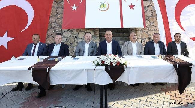 Çavuşoğlu: Rum tarafı, 'güven artırıcı adımlar' diye eski gündeme getirdikleri müzakereleri yeniden satmaya çalışıyor