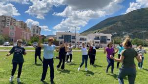 Chp'li Kadınların Sabah Yürüyüşü