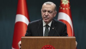 Cumhurbaşkanı Erdoğan: Ömrünü ailesinin huzuruna, mutluluğuna adayan tüm babaların Babalar Günü'nü tebrik ediyorum