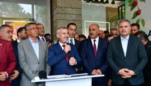 Dışişleri Bakanı Mevlüt Çavuşoğlu, 27.Yeşilyurt Kültür, Spor Ve Kiraz Festivalinin Açılış Törenine Katıldı