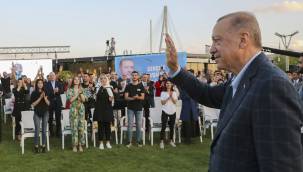 Erdoğan Van'da 'Gençlik Buluşması'na katıldı: Türk siyasetinde en çok tercih edilen parti biziz