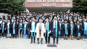 ERÜ Havacılık ve Uzay Bilimleri Fakültesi Yeni Mezunlarını Verdi