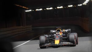 F1 Azerbaycan Grand Prix'sini Verstappen kazandı