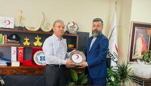 Gönüllü Kan Bağışçıları Günü'nde Kızılay'a anlamlı ziyaret