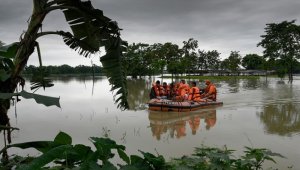 Hindistan'daki sellerde ölenlerin sayısı 71'e yükseldi