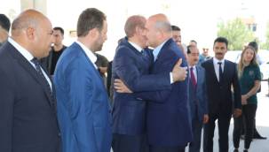 İçişleri Bakanı ile Başkan Yalçınkaya arasında samimi sohbet 