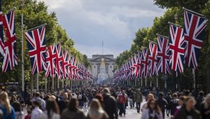 İngiltere'de Kraliçe 2. Elizabeth'in tahta çıkışının 70. yılı kutlanıyor