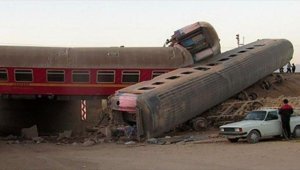 İran'da yolcu treninin raydan çıkması sonucu 17 kişi öldü