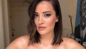 İrem Sak'ın tekne pozu sevgilisini mest etti! Tepeye çıkıp bakın ne yaptı?