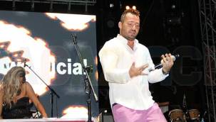 İzmir Marşı’nı söyleten Dj Ersin programdan çıkarıldı