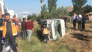 Kayseri'de işçi servisi devrildi: 9 yaralı