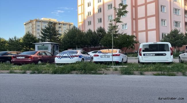 Kayseri'de bir genç arkadaşları tarafından bıçaklandı