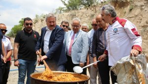 Kayseri'de Mimarsinan Evliyalar Günü Pilav Etkinliği yapıldı