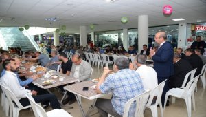 Kırşehir Belediye Başkanı Ekicioğlu, esnafla bir araya geldi