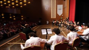 Kırşehir Belediyesi Aile Yaşam Merkezinden yıl sonu gösterisi