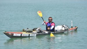 Kız çocuklarının eğitimine dikkati çekmek için Türkiye'nin 4 denizini kanoyla geçecek