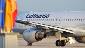 Lufthansa, personel eksikliği nedeniyle binlerce uçuşu iptal ediyor