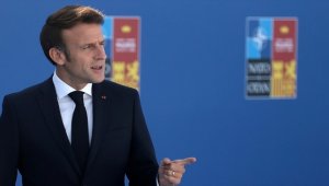 Macron, Türkiye'nin Finlandiya ve İsveç'in NATO'ya katılımına ilişkin adımından memnun